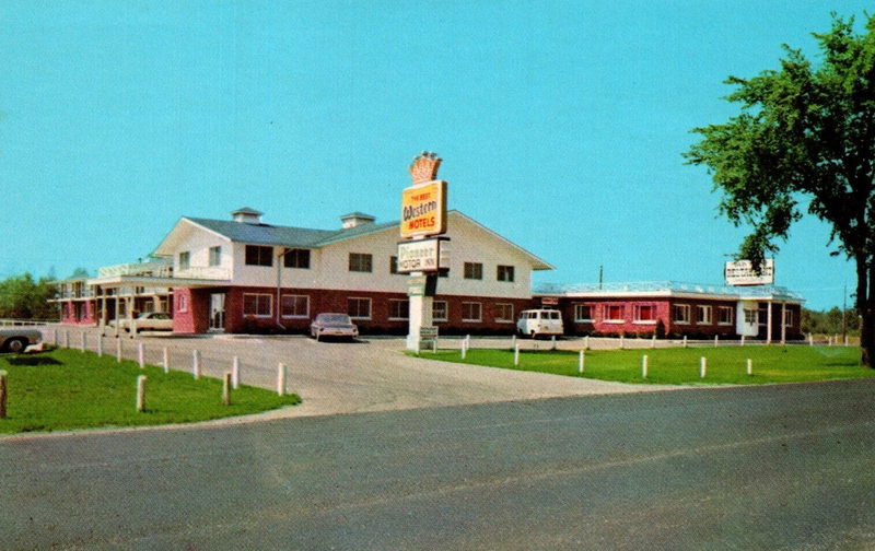 Pioneer Motor Inn (Best Western) - Vintage Postcard